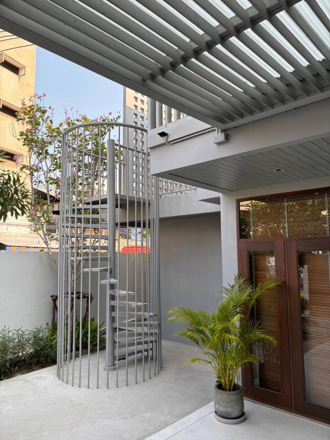 Rooms At Number60 Khaosan Bangkok Exterior foto